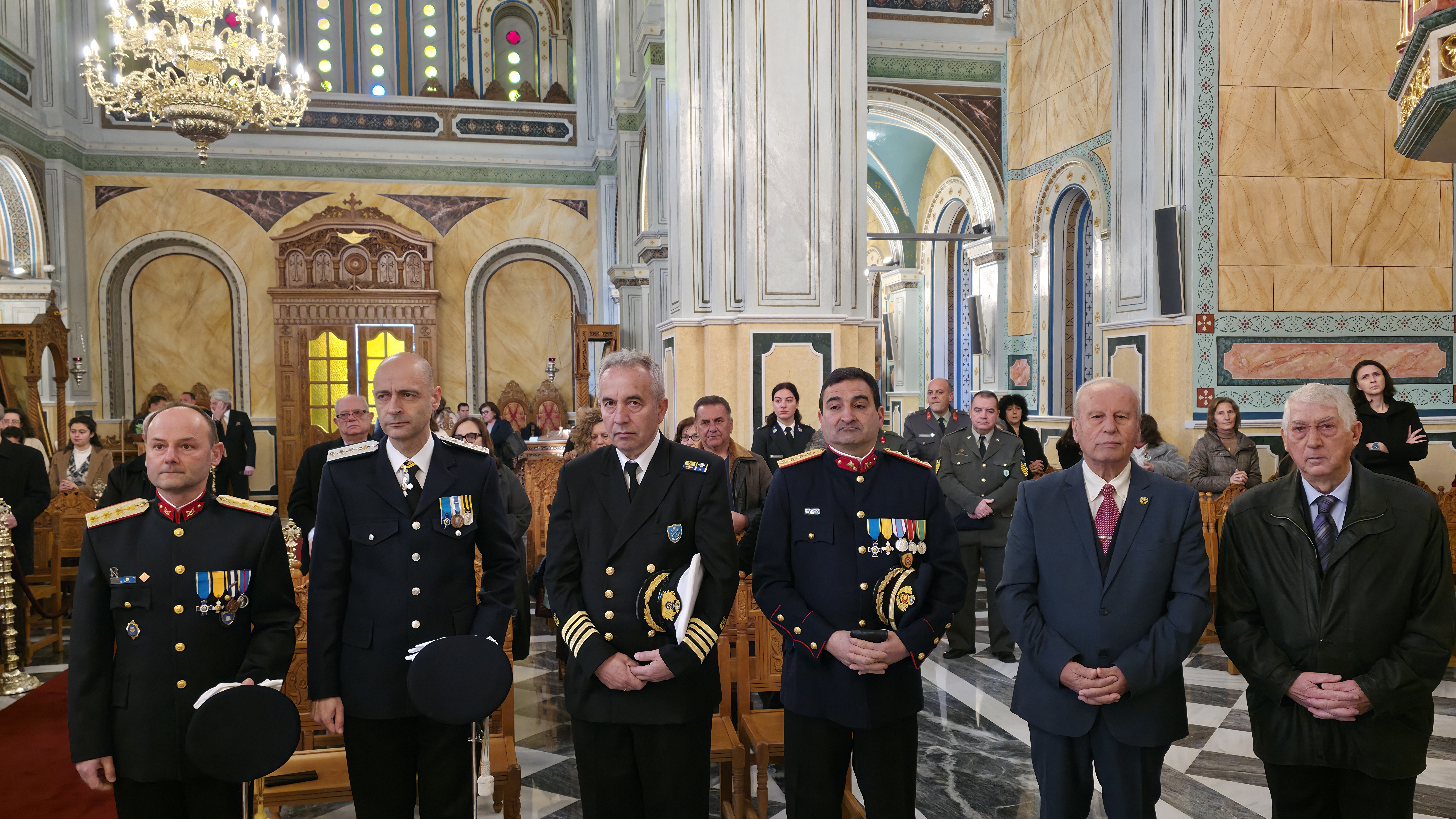 Κοπή πρωτοχρονιάτικης πίτας της Π.Ε. Αιτωλοακαρνανίας στο Κτίριο Χρυσόγελου — Τιμήθηκαν οι Σταρακά, Σαλμά και ο αείμνηστος Β. Αντωνόπουλος