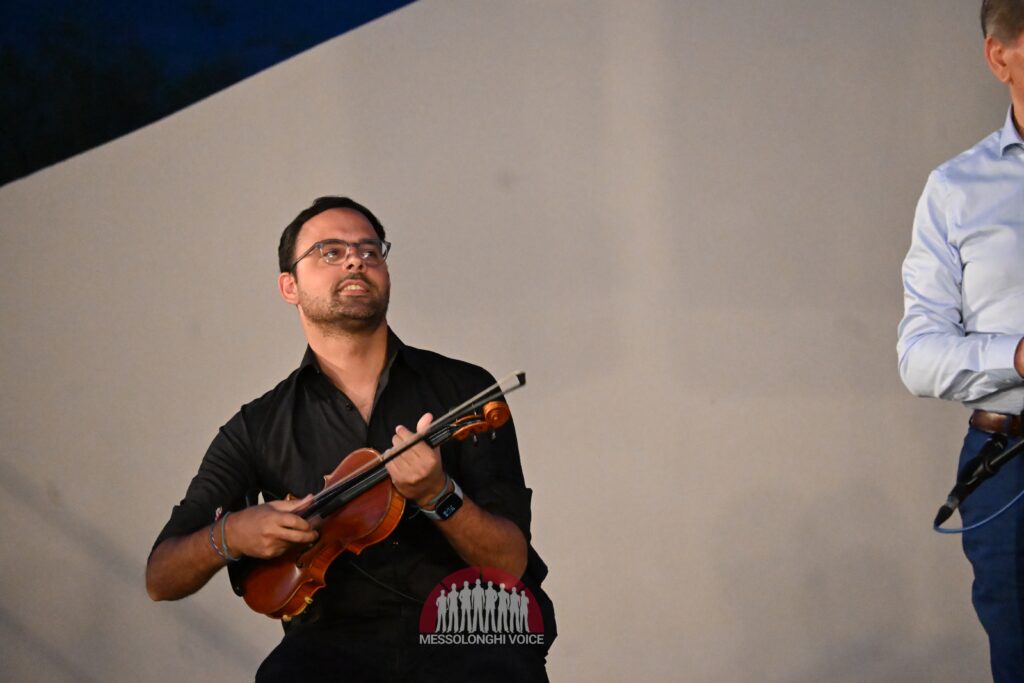 Το «Χοροτέχνημα» εντυπωσίασε το κοινό στο Μεσολόγγι με την παράσταση «Θυσίες που δεν ξεχνιούνται» (δείτε φώτο)