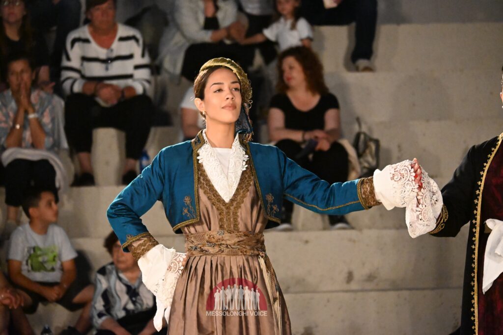 Το «Χοροτέχνημα» εντυπωσίασε το κοινό στο Μεσολόγγι με την παράσταση «Θυσίες που δεν ξεχνιούνται» (δείτε φώτο)