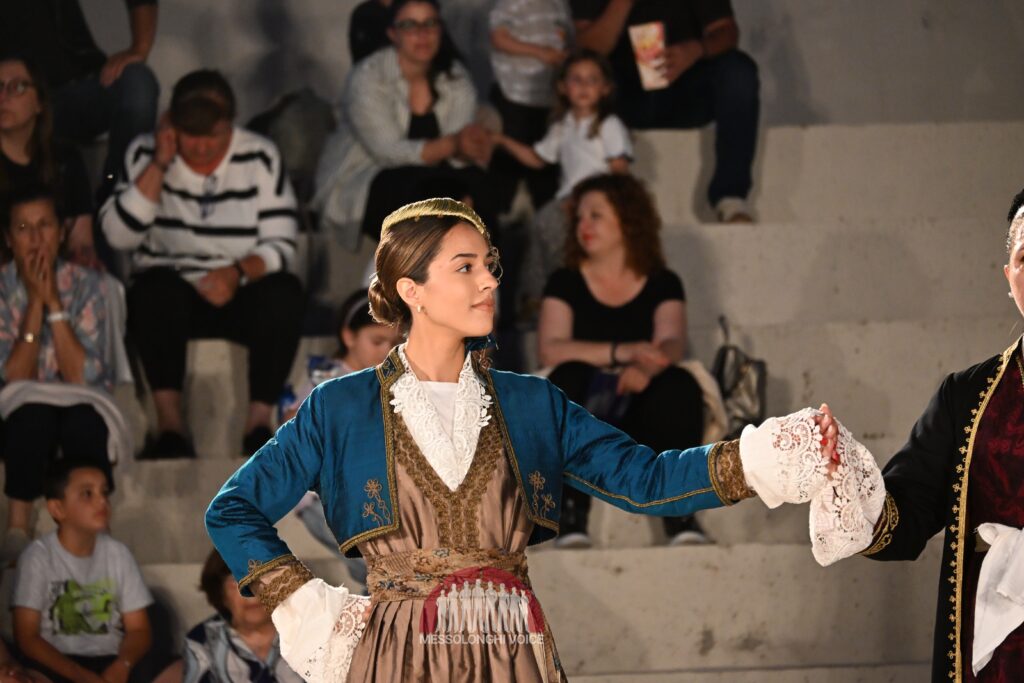 Το «Χοροτέχνημα» εντυπωσίασε το κοινό στο Μεσολόγγι με την παράσταση «Θυσίες που δεν ξεχνιούνται» (δείτε φώτο)