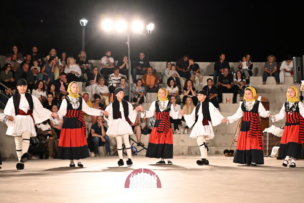 Το «Χοροτέχνημα» εντυπωσίασε το κοινό στο Μεσολόγγι με την παράσταση «Θυσίες που δεν ξεχνιούνται» (δείτε φώτο)