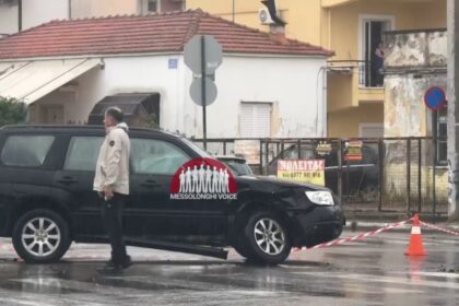 Τροχαίο στο Μεσολόγγι – Δύο αυτοκίνητα συγκρούστηκαν κοντά στην Πύλη