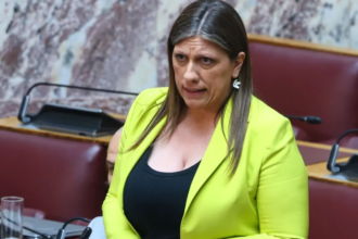 Κομνηνάκα (KKE) σε Κωνσταντοπούλου στη Βουλή: «Είσαι τόσο ξεφτιλισμένη»;