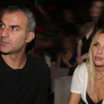 Γωγώ Μαστροκώστα: Από το Ευηνοχώρι στην τηλεοπτική καριέρα – Η σχέση της με τον Τραϊάνο Δέλλα και η άνιση μάχη με τον καρκίνο