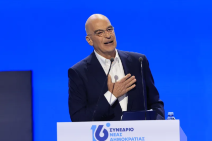 Οι «βόμβες» Δένδια στο συνέδριο της ΝΔ και τα μηνύματα Μητσοτάκη με το βλέμμα στις εκλογές