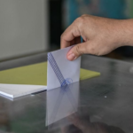 Δημοσκόπηση RealPolls: ΝΔ 29,1%, δεύτερος ο Τσίπρας με 16,1%, τρίτη η Καρυστιανού, μονοψήφιο το ΠΑΣΟΚ