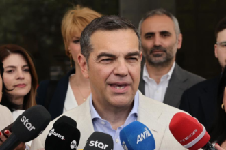 Τσίπρας: Κατέθεσε στον Άρειο Πάγο την ιδρυτική διακήρυξη της ΕΛΑΣ (ΒΙΝΤΕΟ)