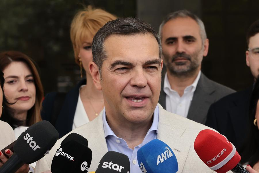 Τσίπρας: Κατέθεσε στον Άρειο Πάγο την ιδρυτική διακήρυξη της ΕΛΑΣ (ΒΙΝΤΕΟ)