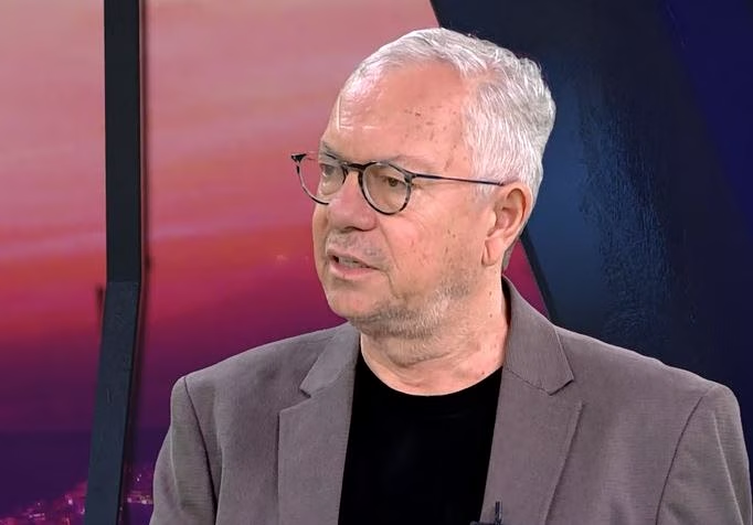 Στ. Μαλέλης για την επιστροφή Τσίπρα: «Ταράζονται τα νερά» – «Πρέπει το ΠΑΣΟΚ να βρει συγκεκριμένο αφήγημα»