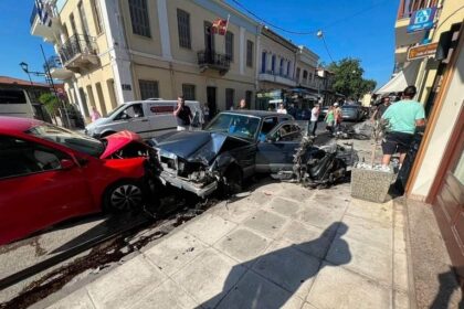 Σοκαριστικό βίντεο - Άγιο είχαν… μητέρα και το παιδί της στην Ναύπακτο