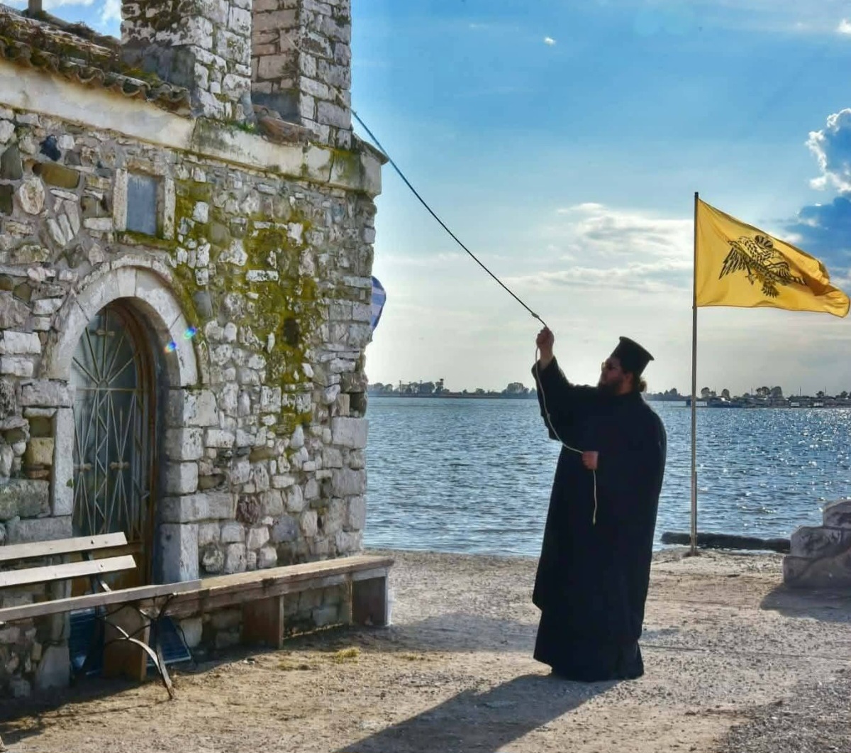 Το συγκινητικό «αντίο» του Πάνου Τριφιάτη στον Πάτερ Αμβρόσιο