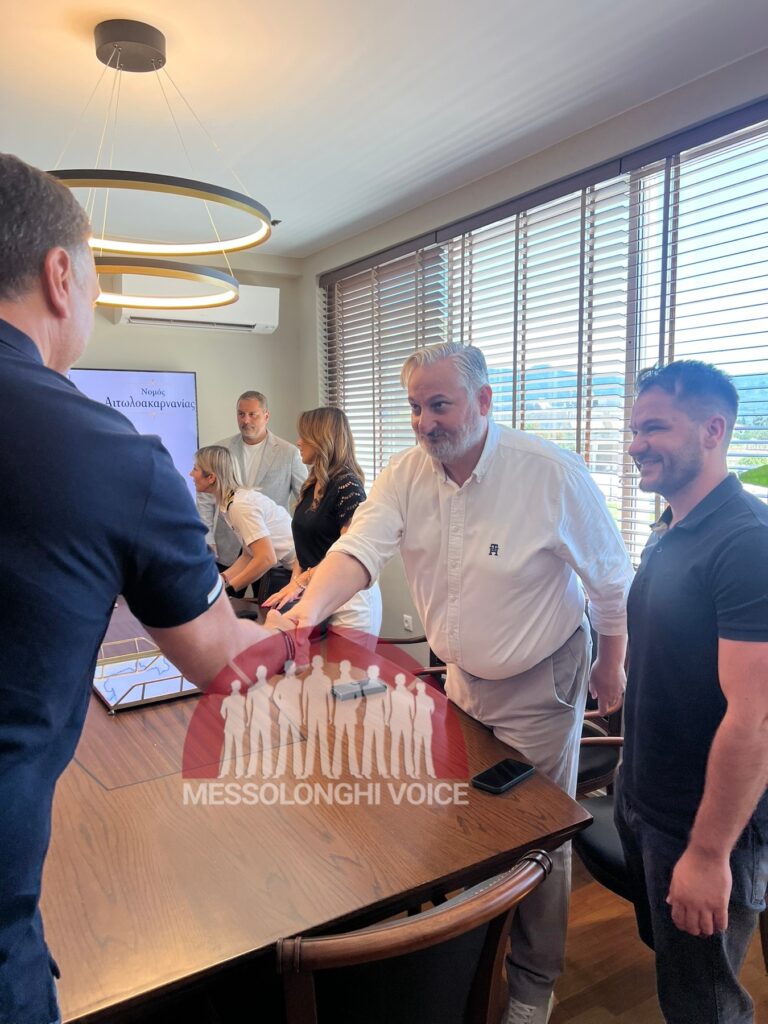 Στο Μεσολόγγι ο Υπουργός Ναυτιλίας Βασίλης Κικίλιας (φωτο)