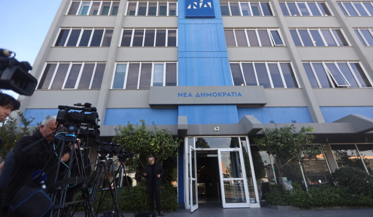 Δεκάδες δήμαρχοι και αυτοδιοικητικοί αναζητούν θέση στα ψηφοδέλτια της ΝΔ – Τα ονόματα που συζητούντα