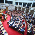 Στη Βουλή ο «Κώδικας Τοπικής Αυτοδιοίκησης»: Καταργείται ο β' γύρος στις εκλογές, οι 10 αλλαγές που φέρνει