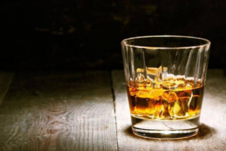 Πάτρα: 15χρονη διακομίστηκε στο νοσοκομείο σε κατάσταση μέθης – Συνελήφθη η γιαγιά της