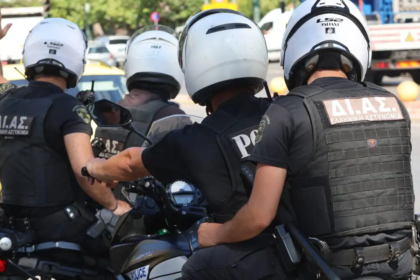 Πρώην ποδοσφαιριστής «εγκέφαλος» σπείρας που «έσπρωχνε» κοκαΐνη σε κλαμπ – Συνελήφθη αστυνομικός, κατηγορείται ειδικός φρουρός