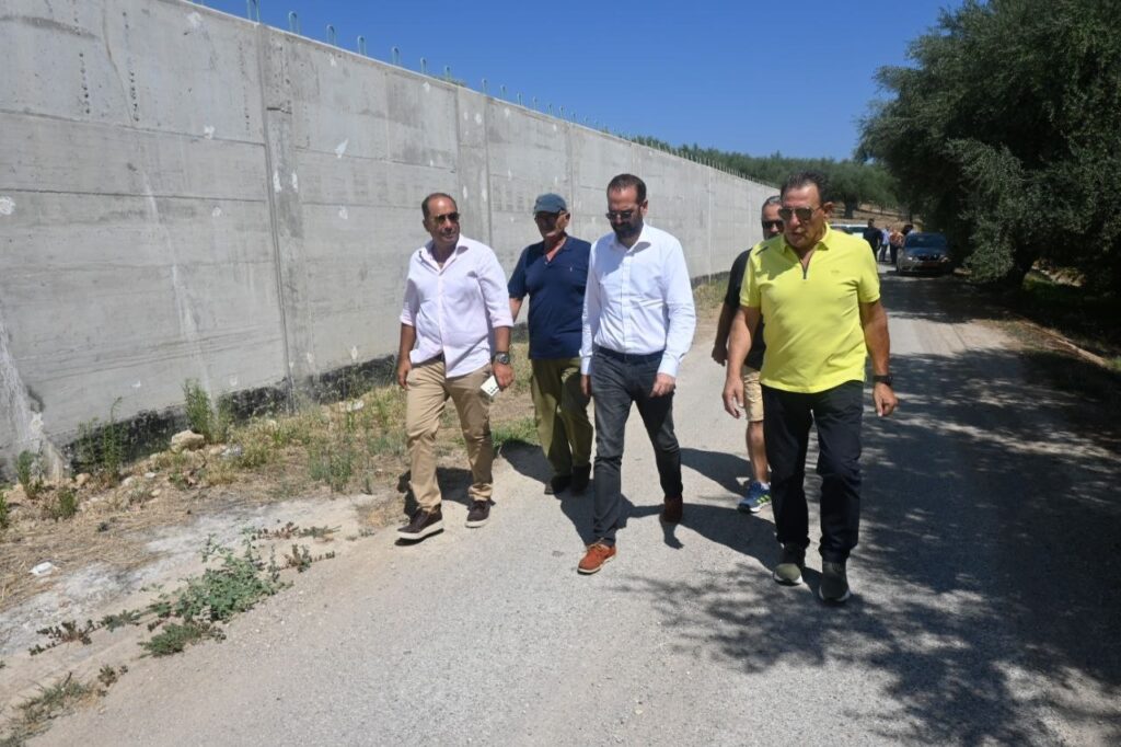 Ν. Φαρμάκης στην ανατολική Αιγιάλεια: Αντιπλημμυρικά, ασφαλτοστρώσεις και αρδευτικό έργο 2.000 κ.μ. στο επίκεντρο