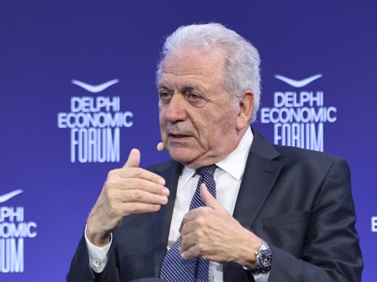 Δημήτρης Αβραμόπουλος: Ομόφωνη απόφαση για την άρση της ασυλίας του