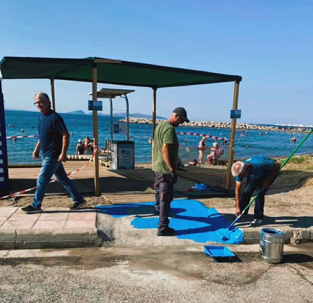 Μεσολόγγι: Πλήρως προσβάσιμη η παραλία της Τουρλίδας με νέες υποδομές για ΑμεΑ