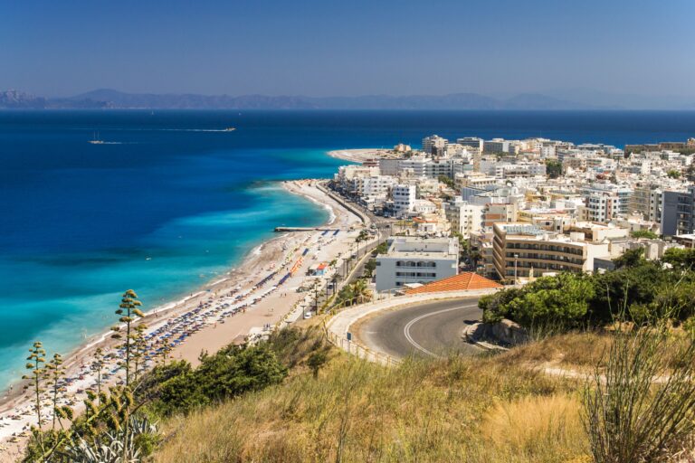Τουρισμός για Όλους 2026-2027: Voucher έως 600 ευρώ – Ανοίγει η πλατφόρμα στις 7 Αυγούστου – Ποιοι οι νέοι δικαιούχοι