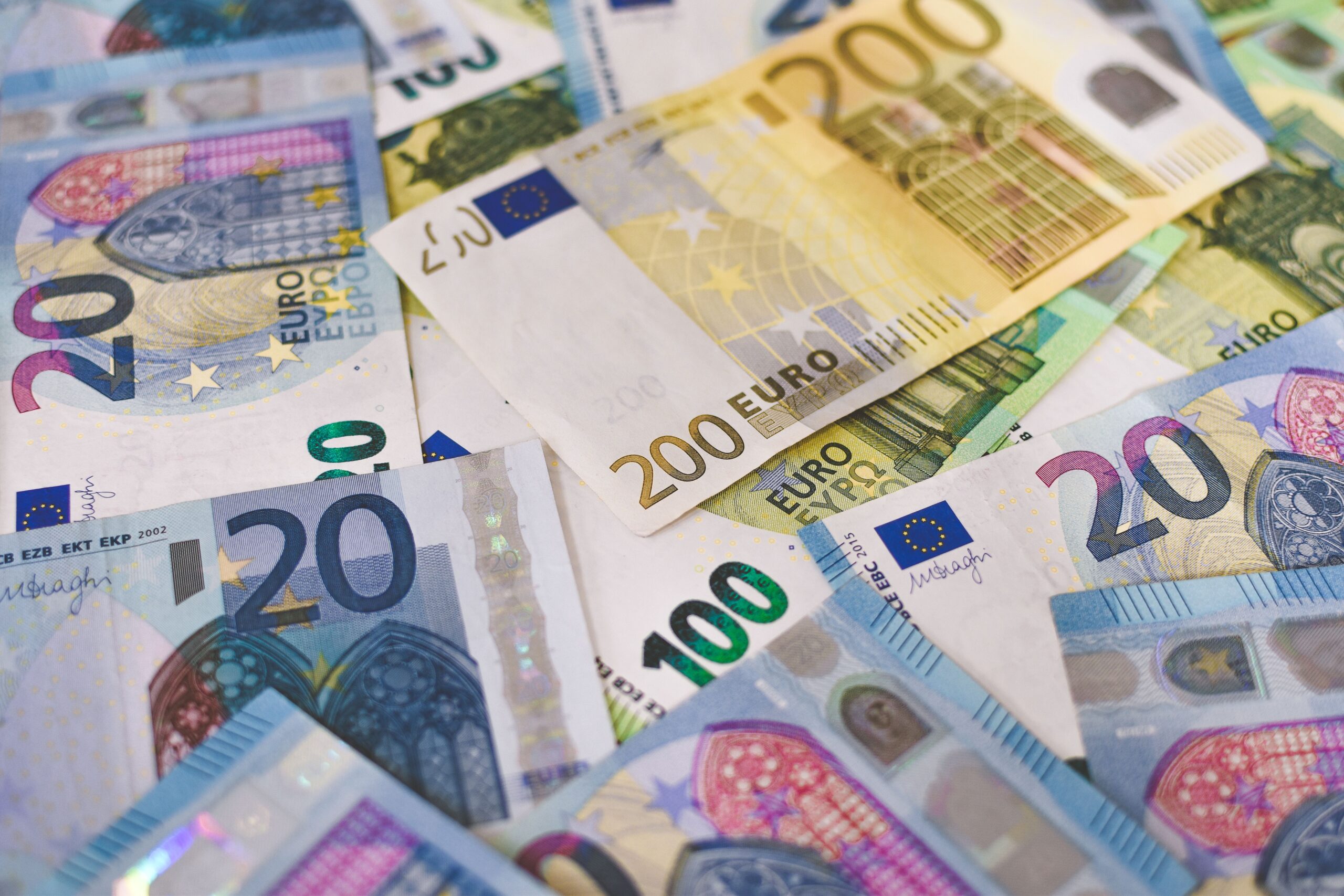 Εξωδικαστικός μηχανισμός: Στα 5.000 ευρώ το κατώφλι – Ρύθμιση χρεών για 1 εκατομμύριο μικροοφειλέτες