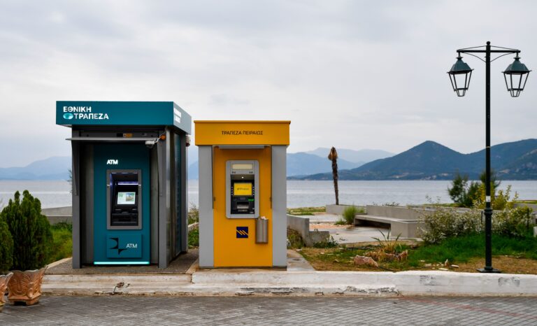 Κατά της επαναφοράς της 13ης σύνταξης ο διοικητής της ΤτΕ Γ. Στουρνάρας – «Θα οδηγήσει πάλι σε δύσκολες καταστάσεις»