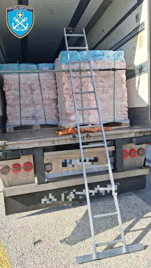 Ηγουμενίτσα: Κατάσχεση 92 κιλών «σκάνκ» μέσα σε φορτηγό – Συνελήφθη 54χρονος
