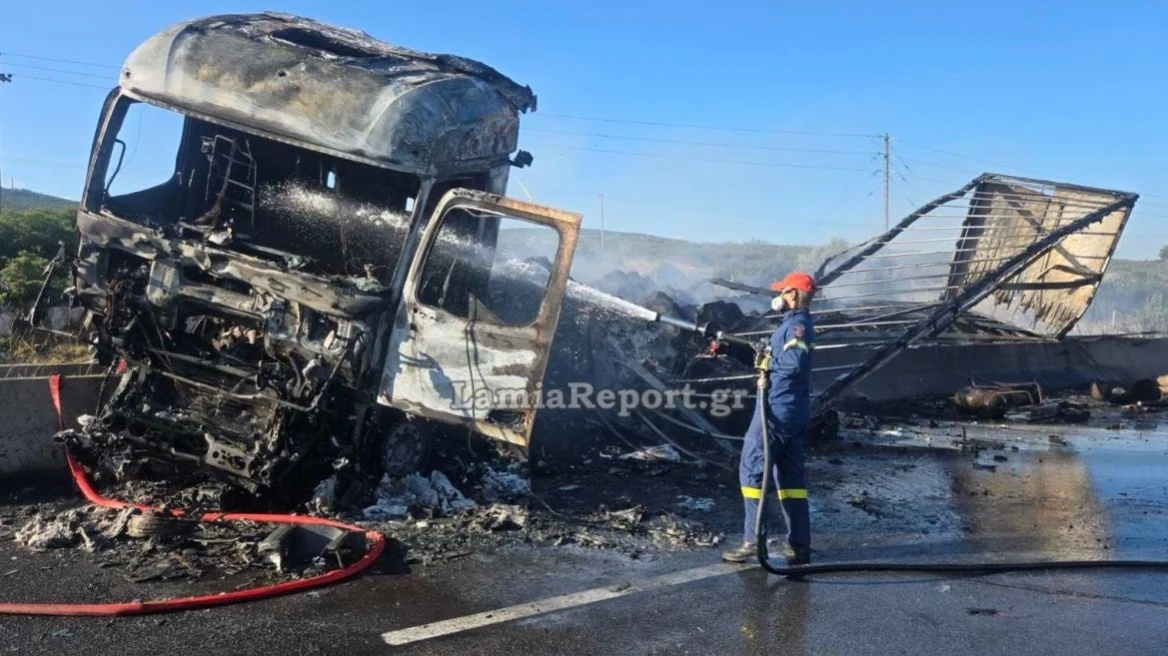 ‘Ενας νεκρός μετά από σύγκρουση δύο φορτηγών στην Αθηνών – Λαμίας