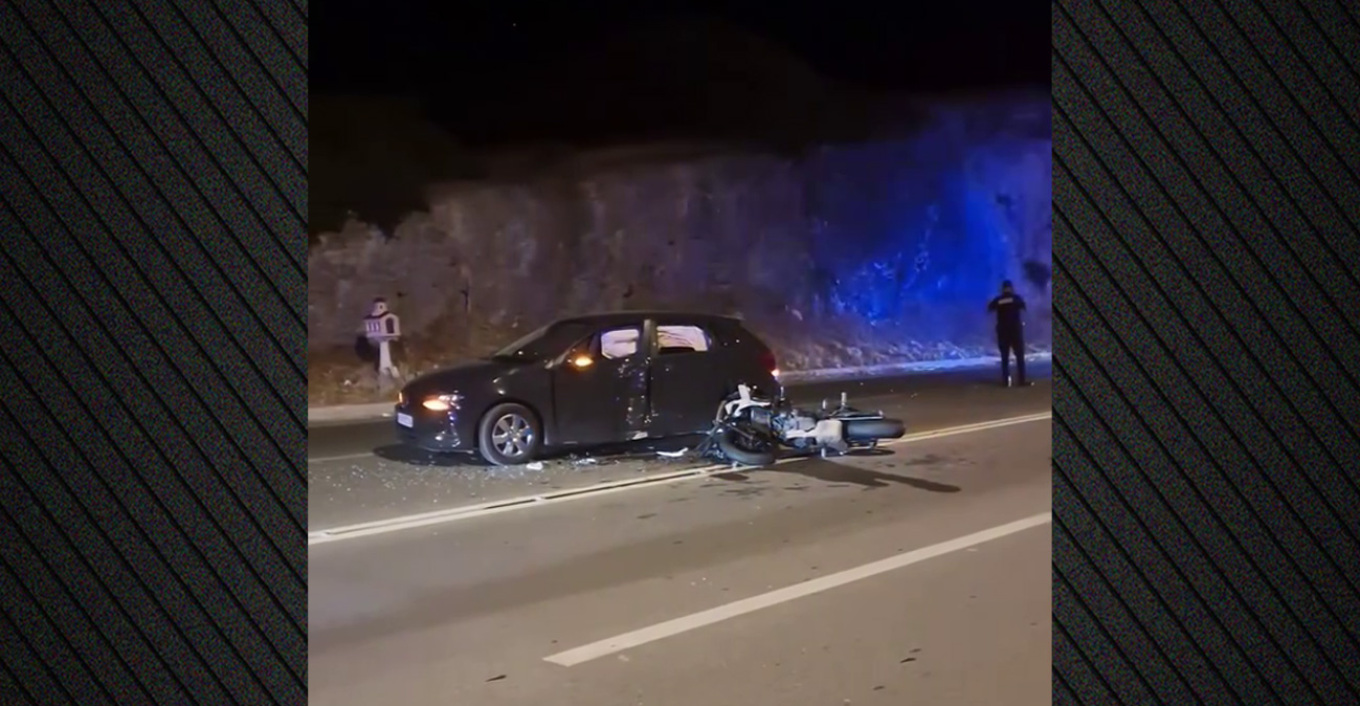 Σοβαρό τροχαίο από αναστροφή Ι.Χ. στην Αθηνών-Σουνίου: Συγκρούστηκε με μηχανή της ΔΙ.ΑΣ. – Δύο τραυματίες αστυνομικοί