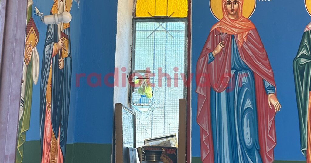 Θήβα: Άγνωστοι «χτύπησαν» το παρεκκλήσιο του Αγίου Κοσμά του Αιτωλού ανήμερα της γιορτής του – Έσπασαν τζάμια και το παγκάρι (ΦΩΤΟ + ΒΙΝΤΕΟ)