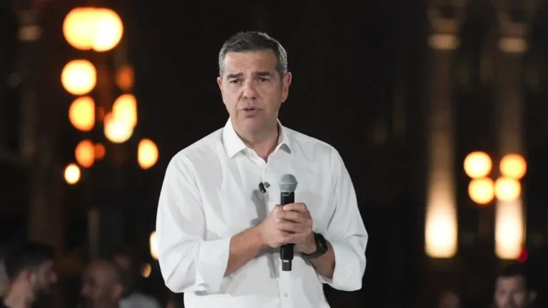 Το σχέδιο Τσίπρα για τη ΔΕΘ: «Να παράγουμε περισσότερο, να μοιραζόμαστε δικαιότερα, να ζούμε καλύτερα» – Επίθεση στην επταετία της ΝΔ και τρεις πυλώνες για την επόμενη ημέρα