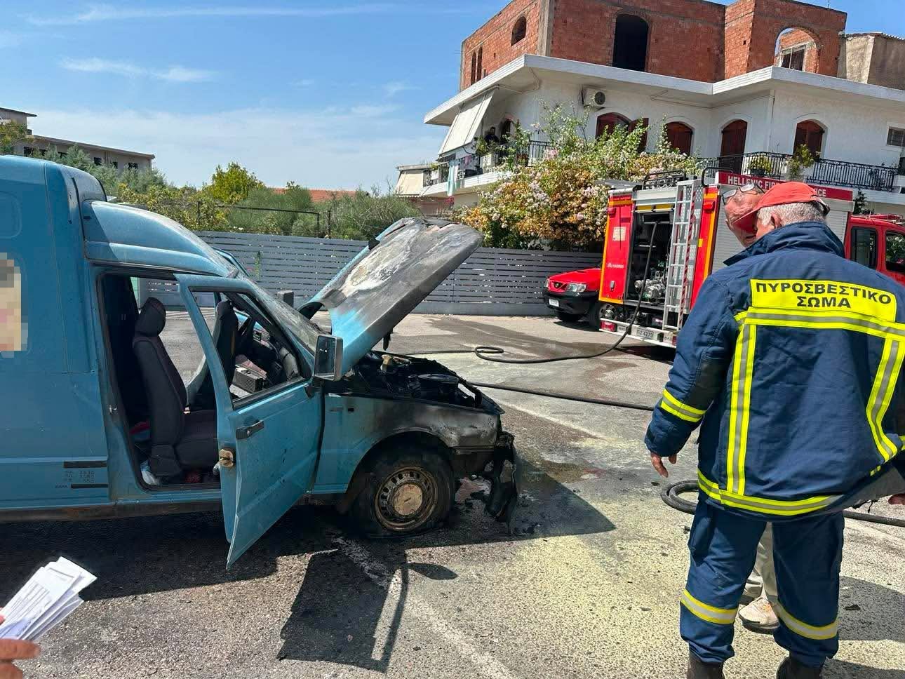 Φωτιά σε φορτηγάκι στον Άγιο Κωνσταντίνο Αγρινίου – Άμεση κινητοποίηση πυροσβεστικής