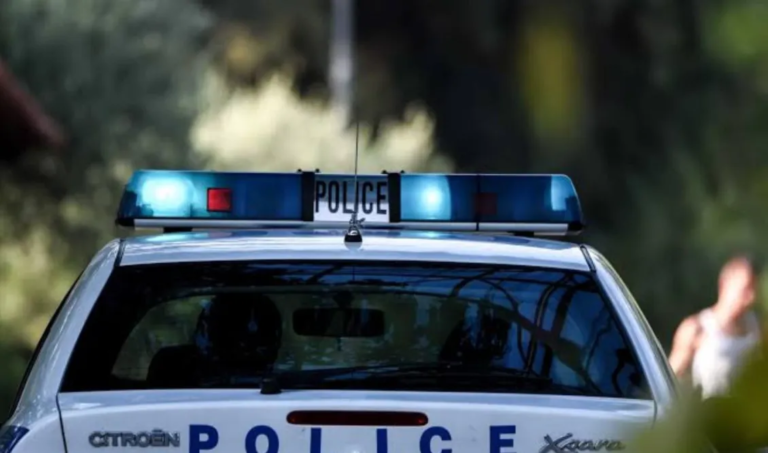 Νέα Γυναικοκτονία: 53χρονος σκότωσε με μαχαίρι τη 44χρονη σύζυγό του – Αποπειράθηκε να αυτοκτονήσει πίνοντας πετρέλαιο