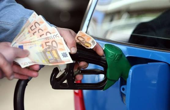 Νέο ράλι ανόδου στα καύσιμα: Οι τιμές σε πετρέλαιο και φυσικό αέριο – Τι ισχύει για το ρεύμα