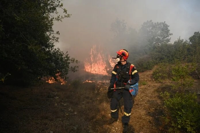 Φωτιά στην Ποταμούλα Αιτωλοακαρνανίας