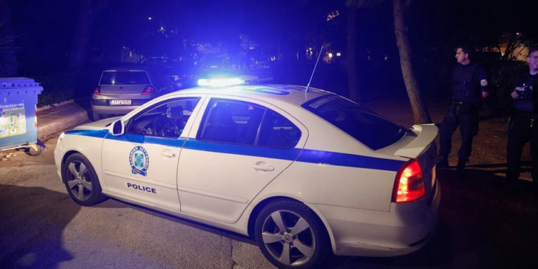 Δυτ. Ελλάδα: Οδηγός ταξί χτύπησε γατάκι και αντί να φύγει, κάλεσε την Αστυνομία