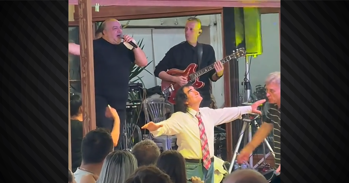 Αιτωλοακαρνανία: Ο Λάκης ο Ταπετσέρης «ξαναχτυπά» στα πανηγύρια – Έκανε τον σταυρό του και το έριξε στον χορό! (ΒΙΝΤΕΟ)