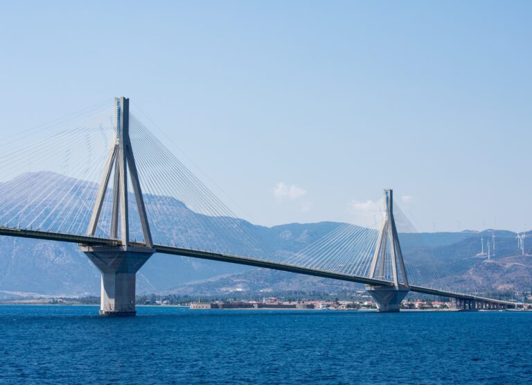 Βλάβη σε Ε/Γ-Ο/Γ πλοίο στο Αντίρριο – Απαγόρευση απόπλου μέχρι νεωτέρας