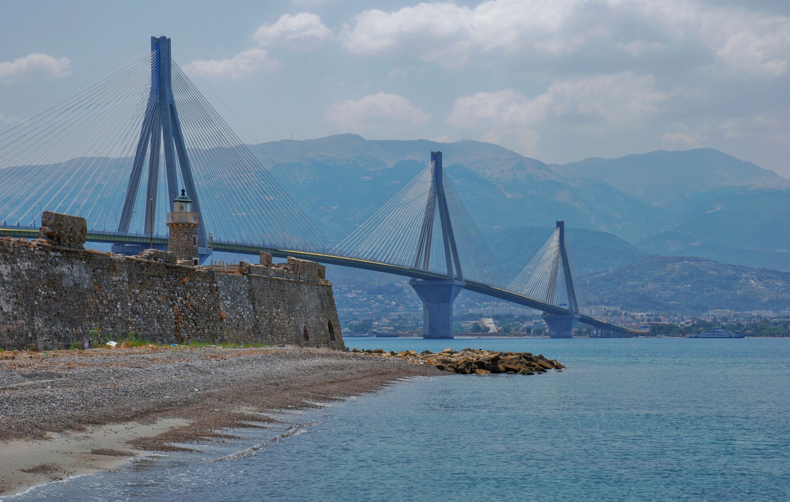 Θρίλερ στο Ρίο: Επιχείρηση διάσωσης για τέσσερις κολυμβητές – Φέρι μποτ και φουσκωτό τους περισυνέλεξαν (ΒΙΝΤΕΟ)