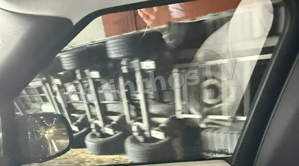Ανατροπή νταλίκας στο τούνελ της Κακιάς Σκάλας – Ουρές χιλιομέτρων στην Εθνική Οδό Αθηνών-Κορίνθου (Φωτό-Βίντεο)