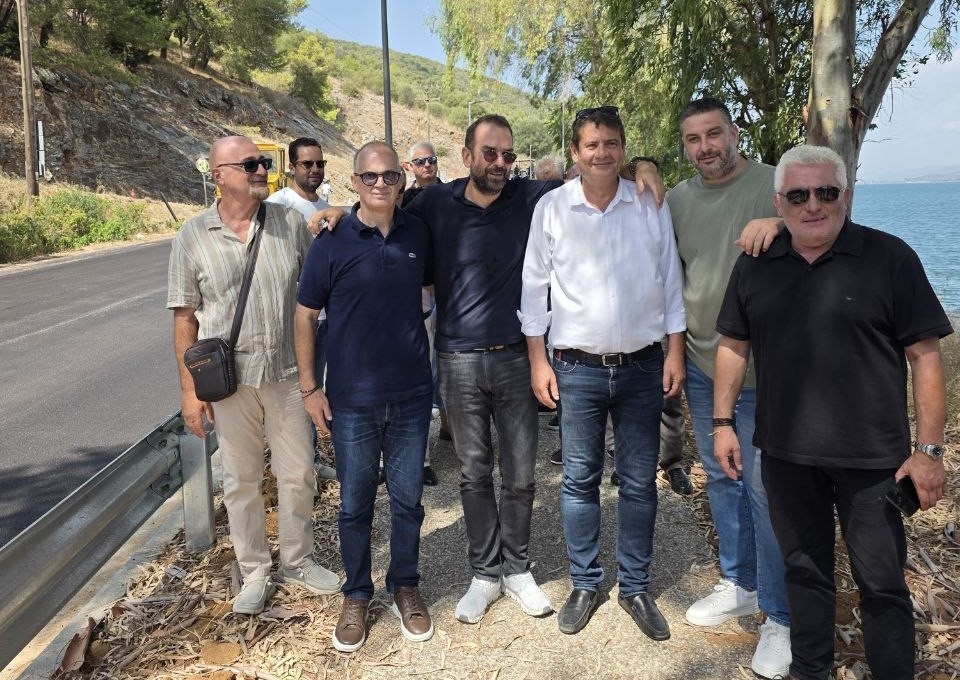 Αιτωλοακαρνανία: Αλλάζει όψη η δυτική ακτογραμμή της Αμφιλοχίας – Στο 90% η ασφαλτόστρωση του έργου των 2,5 εκατ. ευρώ