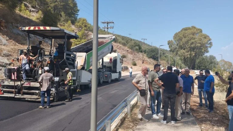 Αιτωλοακαρνανία: Αλλάζει όψη η δυτική ακτογραμμή της Αμφιλοχίας – Στο 90% η ασφαλτόστρωση του έργου των 2,5 εκατ. ευρώ