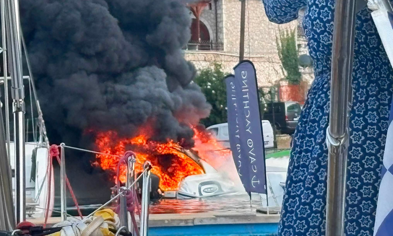 Έκρηξη και φωτιά σε σκάφος στα Σύβοτα Λευκάδας – Ένας τραυματίας