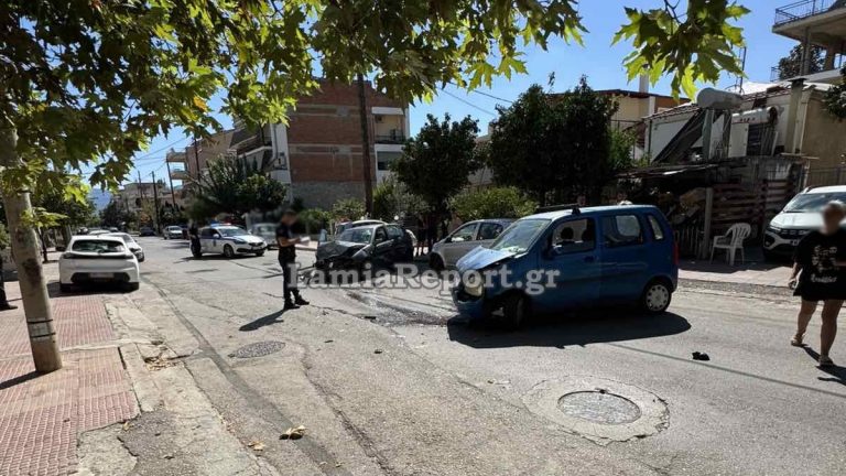 Λαμία: Μεθυσμένος οδηγός σκόρπισε τον τρόμο σε κεντρικό δρόμο – Μετωπική σύγκρουση μετά από αλλεπάλληλες προσκρούσεις (Φωτό + Βίντεο)