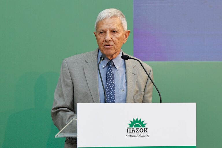 ΠΑΣΟΚ: «Ανάβει» το παρασκήνιο για το ψηφοδέλτιο Επικρατείας – Στο τραπέζι και το όνομα του Τάσου Γιαννίτση