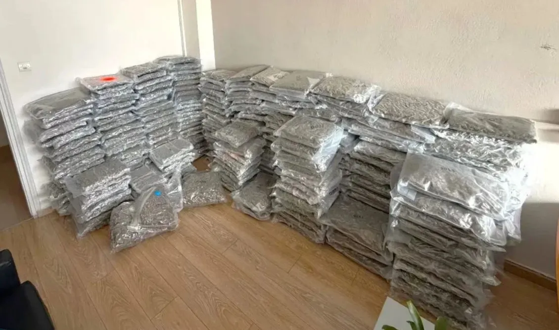 Ηγουμενίτσα: «Λαβράκι» 300 κιλών κάνναβης σε νταλίκα – Συνελήφθη 36χρονος (Βίντεο)