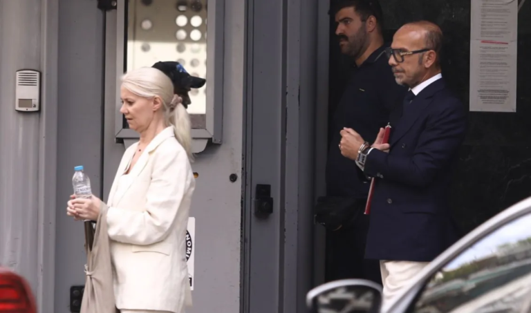 Γιώργος Μαζωνάκης: Σε VIP πτέρυγα στον Κορυδαλλό ο γιατρός – Σε κελί δίπλα στη Μουρτζούκου η σύζυγός του (Βίντεο)