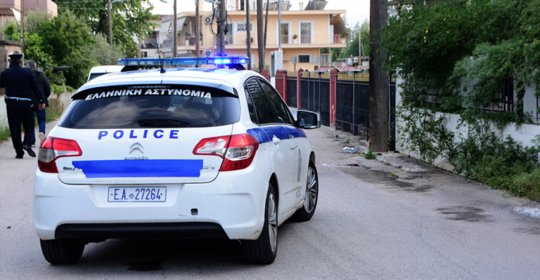 Είχε θαμμένη τη μητέρα της στην αυλή του σπιτιού για να παίρνει τη σύνταξη – Πώς αποκαλύφθηκε η υπόθεση