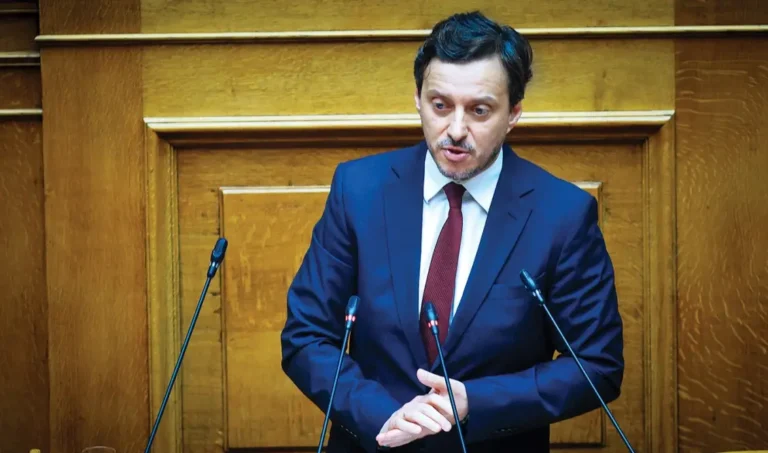 Βόμβα στο ΠΑΣΟΚ: Βουλευτής ανοίγει διάπλατα την πόρτα σε συνεργασία με τον Τσίπρα – «Η ΕΛΑΣ είναι σοσιαλδημοκρατικό κόμμα»