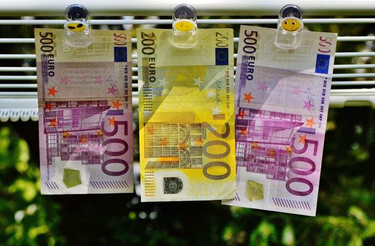 Απάτη 40 εκατ. ευρώ σε βάρος του Δημοσίου – 46 πρόσωπα και 152 εταιρείες στο στόχαστρο της Αρχής Ξεπλύματος